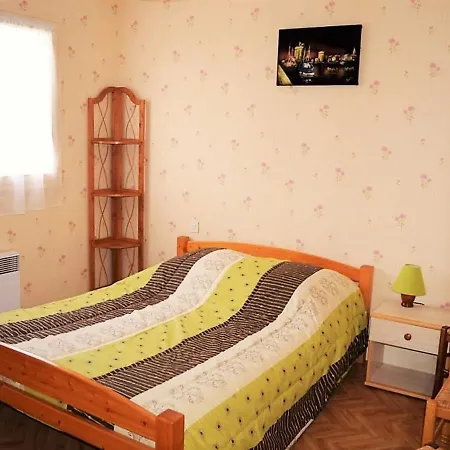 Maison Rustique Au Centre-ville, Proche Plage, Avec Jardin Et 3 ! - Fr-1-22-223