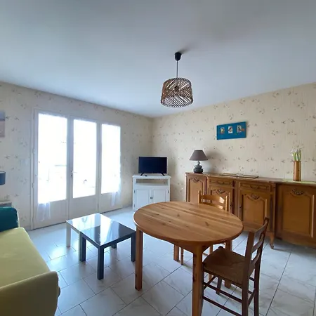 Maison Rustique Au Centre-ville, Proche Plage, Avec Jardin Et 3 ! - Fr-1-22-223 * La Tranche-sur-Mer