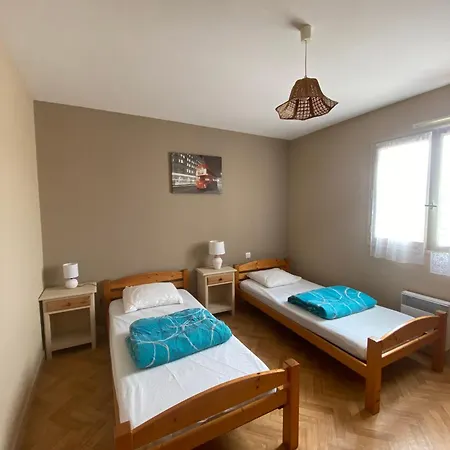 Maison Rustique Au Centre-ville, Proche Plage, Avec Jardin Et 3 ! - Fr-1-22-223 *