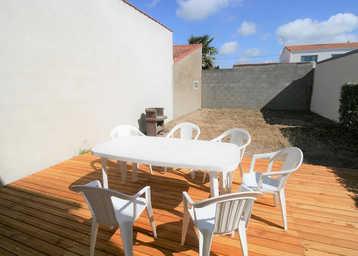 Maison Rustique Au Centre-ville, Proche Plage, Avec Jardin Et 3 ! - Fr-1-22-223 Nyaraló La Tranche-sur-Mer