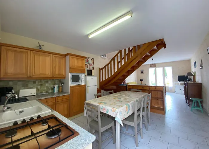 Maison Rustique Au Centre-ville, Proche Plage, Avec Jardin Et 3 ! - Fr-1-22-223 La Tranche-sur-Mer