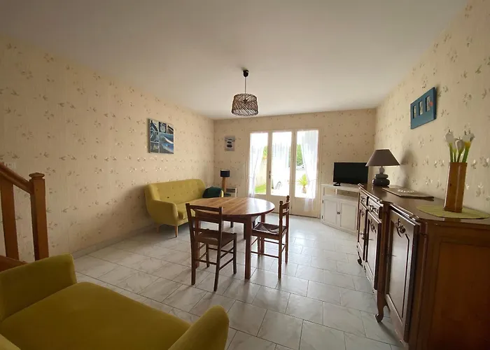 Maison Rustique Au Centre-ville, Proche Plage, Avec Jardin Et 3 ! - Fr-1-22-223 Nyaraló *